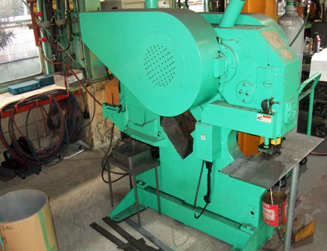 造船工場設備ポンチング